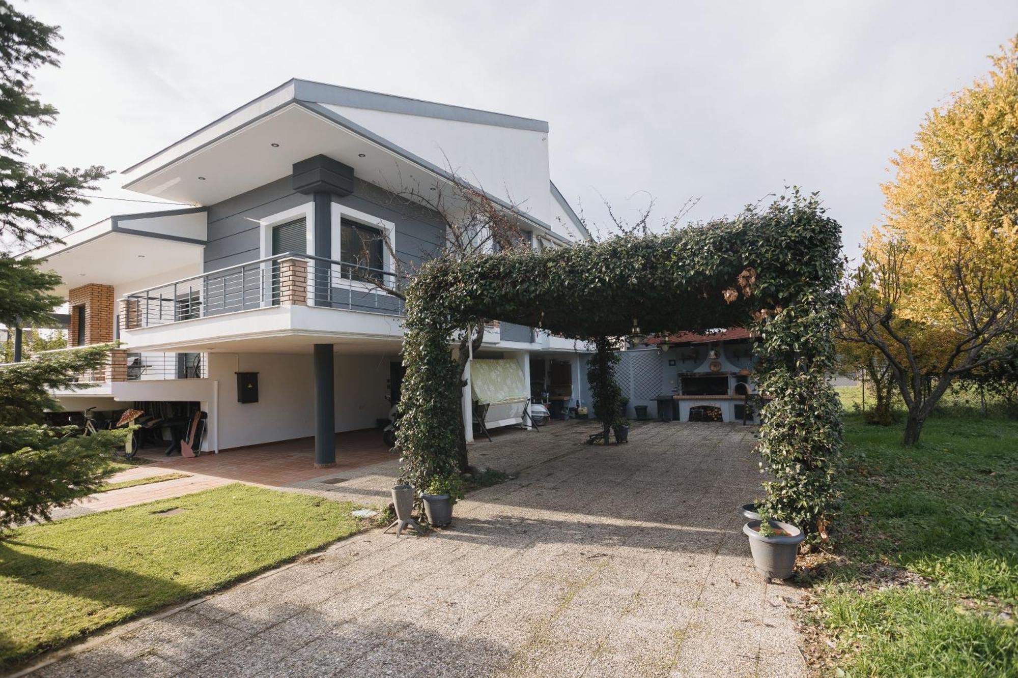 Billiard Home in Trikala Exteriör bild