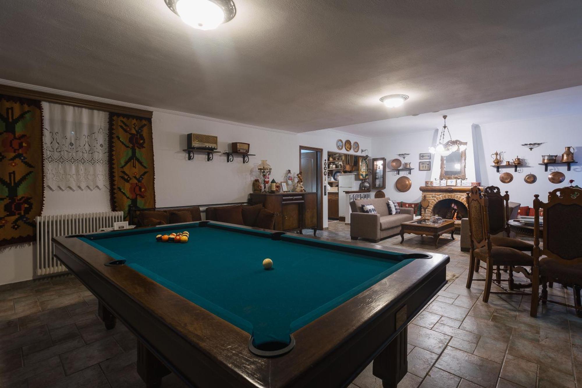 Billiard Home in Trikala Exteriör bild